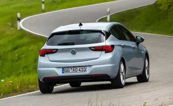 Descargar Manual de Propietario OPEL Astra K 2020 en Español PDF Gratis