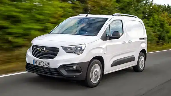 Descargar Manual de Propietario OPEL Combo 2018 en Español PDF Gratis