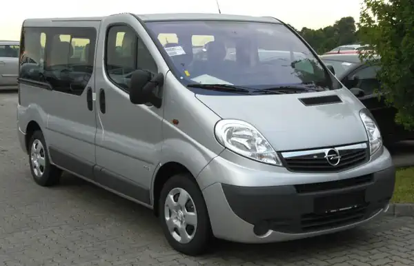 Descargar Manual de Propietario OPEL Vivaro 2010