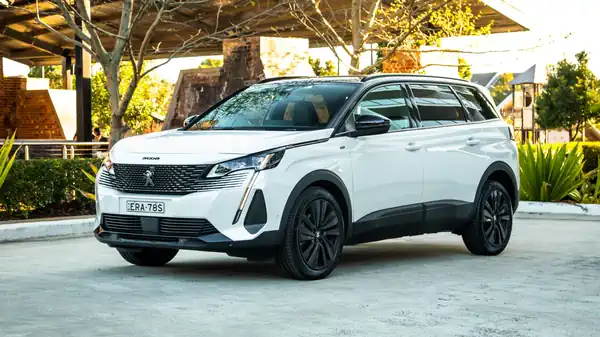 Descargar Manual de Propietario PEUGEOT 5008 2023