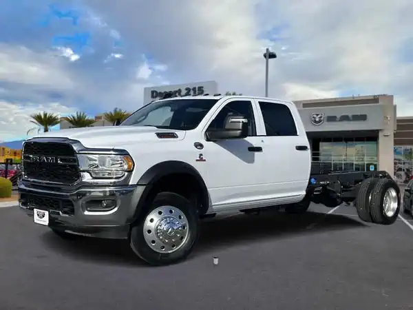 Descargar Manual de Propietario RAM 5500 Chassis Cab 2011