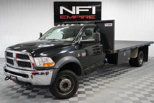 Descargar Manual de Propietario RAM 5500 Chassis Cab 2012