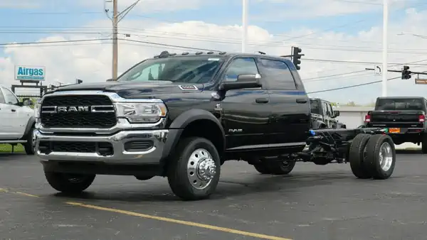Descargar Manual de Propietario RAM 5500 Chassis Cab 2021