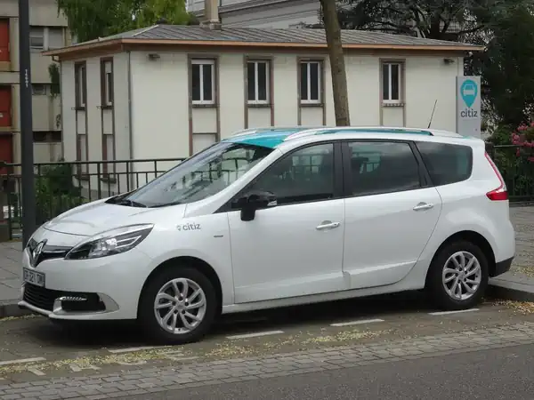 Descargar Manual de Propietario RENAULT Grand Scenic 2015