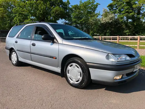 Descargar Manual de Propietario RENAULT Laguna Tourer 2012