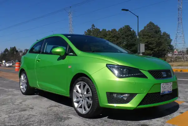 Descargar Manual de Propietario SEAT Ibiza SC 2013