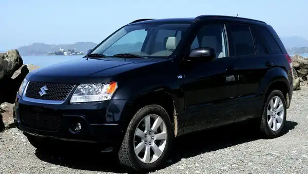Descargar Manual de Propietario SUZUKI Grand Vitara 2010