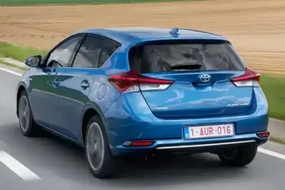 Descargar Manual de Propietario TOYOTA Auris 2015 en Español PDF Gratis