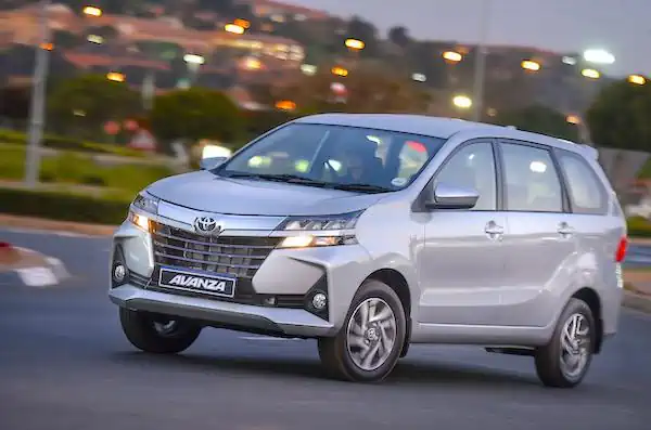 Descargar Manual de Propietario TOYOTA Avanza 2019 en Español PDF Gratis