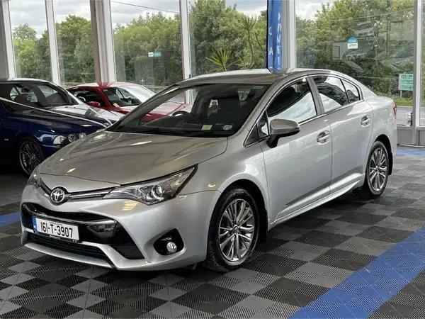 Descargar Manual de Propietario TOYOTA Avensis 2016