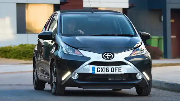 Descargar Manual de Propietario TOYOTA Aygo 2016