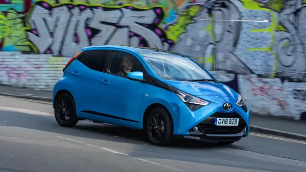 Descargar Manual de Propietario TOYOTA Aygo 2021