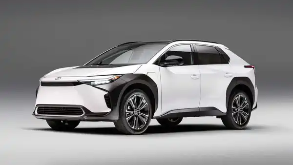 Descargar Manual de Propietario TOYOTA BZ4X 2022