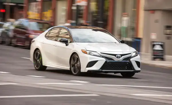 Descargar Manual de Propietario TOYOTA Camry 2018