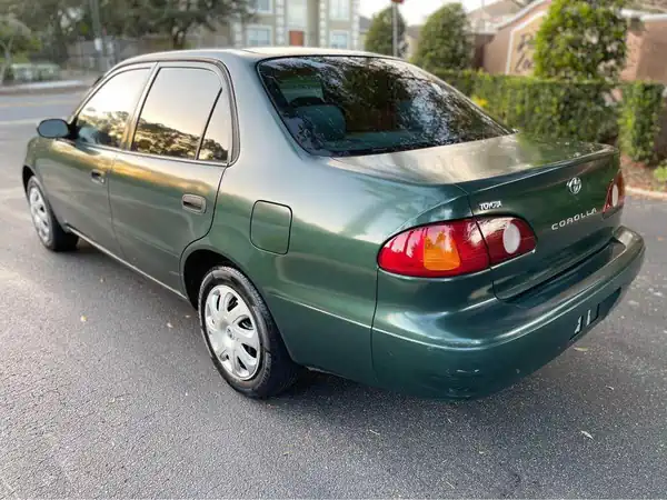 Descargar Manual de Propietario TOYOTA Corolla 2001