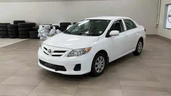 Descargar Manual de Propietario TOYOTA Corolla 2013