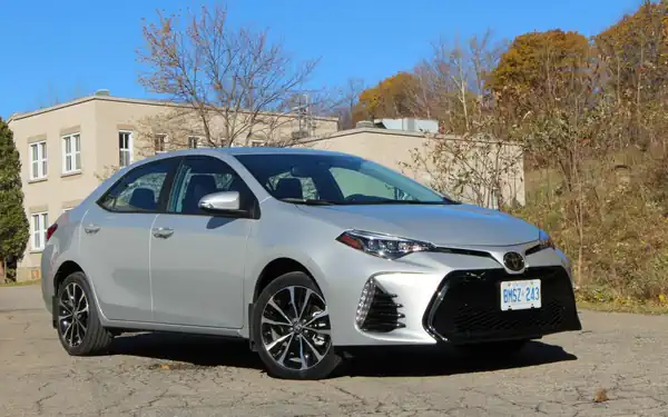 Descargar Manual de Propietario TOYOTA Corolla 2019