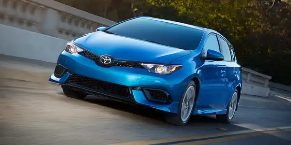 Descargar Manual de Propietario TOYOTA Corolla IM 2018