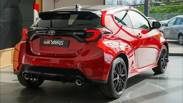 Descargar Manual de Propietario TOYOTA Gr Yaris 2023 en Español PDF Gratis
