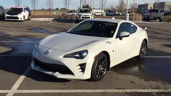 Descargar Manual de Propietario TOYOTA GR86 2019