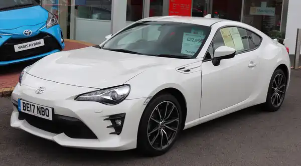 Descargar Manual de Propietario TOYOTA GT86 2014