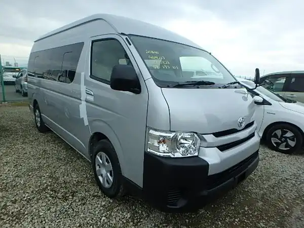 Descargar Manual de Propietario TOYOTA Hiace 2019 en Español PDF Gratis