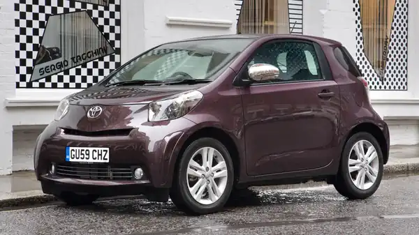 Descargar Manual de Propietario TOYOTA IQ 2014