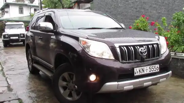 Descargar Manual de Propietario TOYOTA Land Cruiser Prado 2011