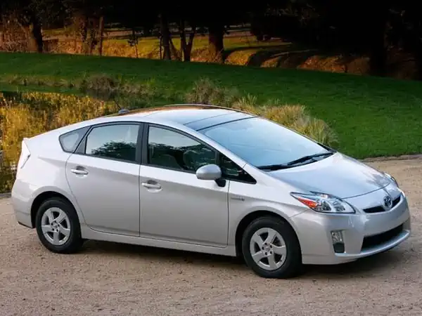 Descargar Manual de Propietario TOYOTA Prius 2011