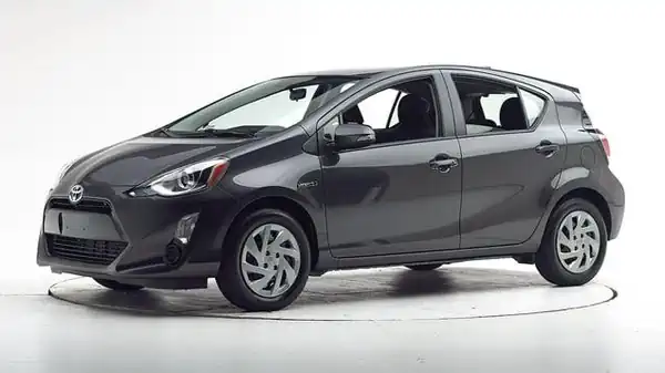 Descargar Manual de Propietario TOYOTA Prius C 2016