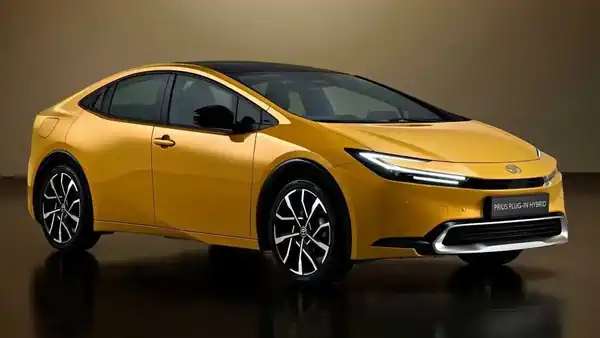 Descargar Manual de Propietario TOYOTA Prius Plug In Hybrid 2014