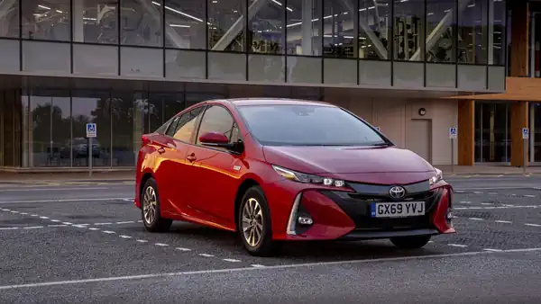 Descargar Manual de Propietario TOYOTA Prius Plug In Hybrid 2020 en Español PDF Gratis