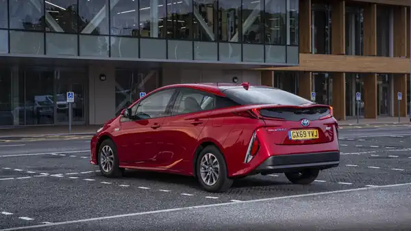 Descargar Manual de Propietario TOYOTA Prius Plug In Hybrid 2020