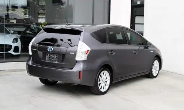 Descargar Manual de Propietario TOYOTA Prius Plus 2014