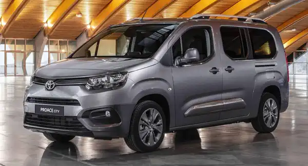 Descargar Manual de Propietario TOYOTA Proace City 2020 en Español PDF Gratis
