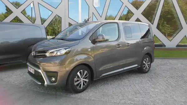 Descargar Manual de Propietario TOYOTA Proace Verso 2016