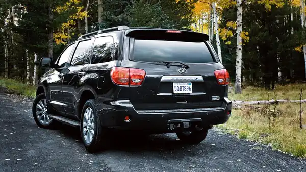 Descargar Manual de Propietario TOYOTA Sequoia 2016