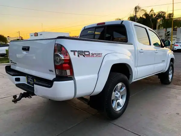 Descargar Manual de Propietario TOYOTA Tacoma 2014