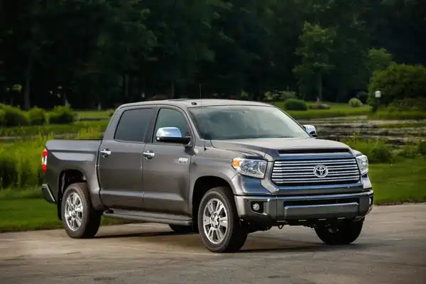 Descargar Manual de Propietario TOYOTA Tundra 2015