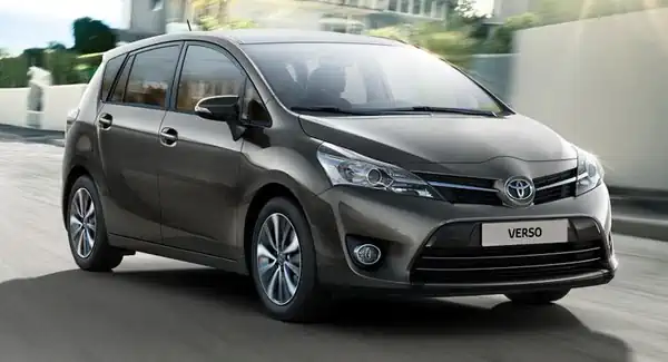 Descargar Manual de Propietario TOYOTA Verso 2016