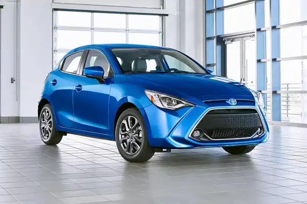 Descargar Manual de Propietario TOYOTA Yaris Hatchback 2020