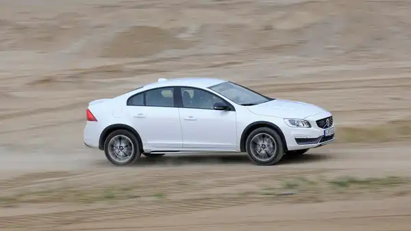 Descargar Manual de Propietario VOLVO S60 Cross Country 2018 en Español PDF Gratis