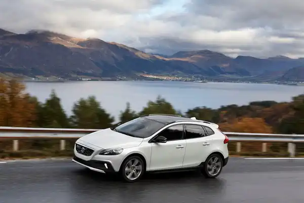 Descargar Manual de Propietario VOLVO V40 Cross Country 2015 en Español PDF Gratis
