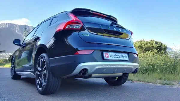Descargar Manual de Propietario VOLVO V40 Cross Country 2016 en Español PDF Gratis