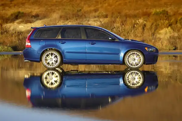 Descargar Manual de Propietario VOLVO V50 2005 en Español PDF Gratis