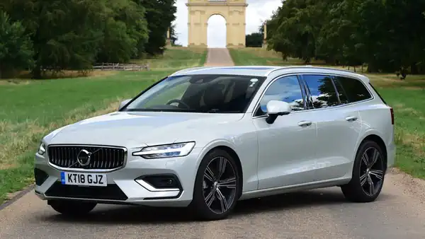 Descargar Manual de Propietario VOLVO V60 2017 en Español PDF Gratis