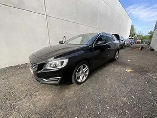 Descargar Manual de Propietario VOLVO V60 Twin Engine 2018 en Español PDF Gratis