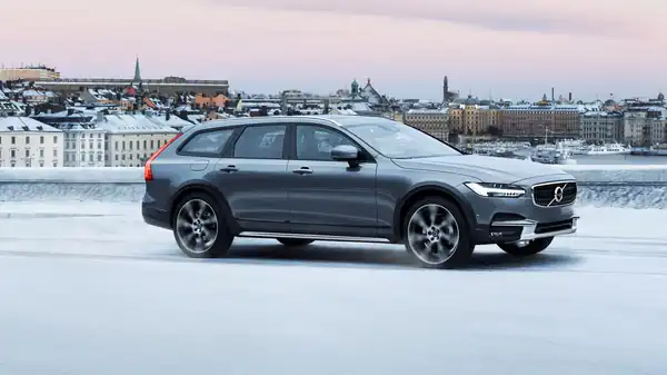 Descargar Manual de Propietario VOLVO V90 2020 en Español PDF Gratis