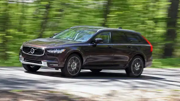 Descargar Manual de Propietario VOLVO V90 Cross Country 2018 en Español PDF Gratis