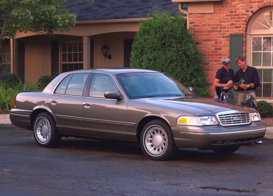 Descargar Manual de Taller Ford Crown Victoria 2001 PDF Gratis